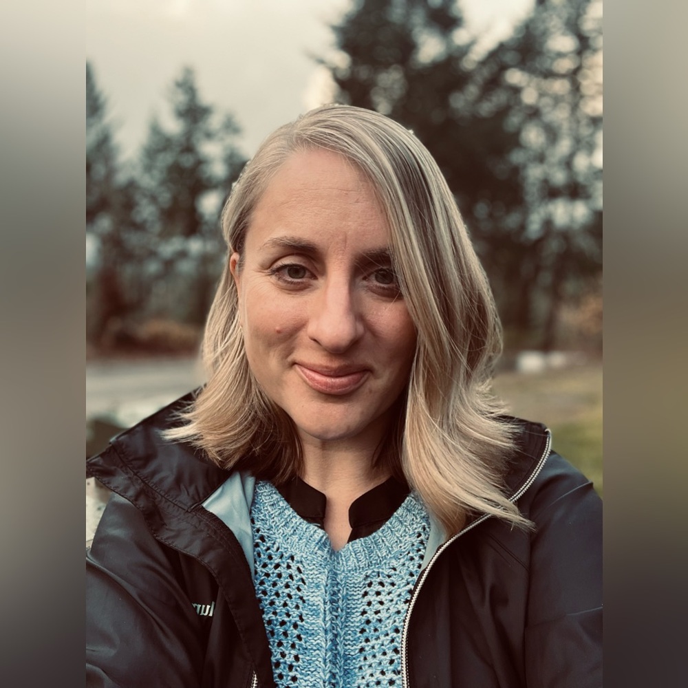 Meet your Posher, Angela